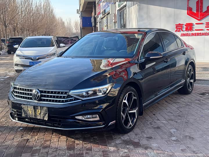 Фото 1 - Volkswagen Magotan