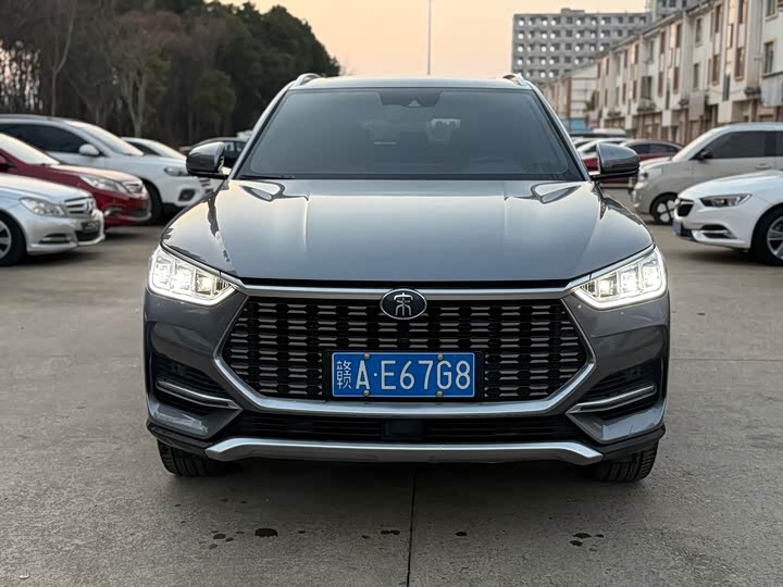 Фото 2 - BYD Song Plus