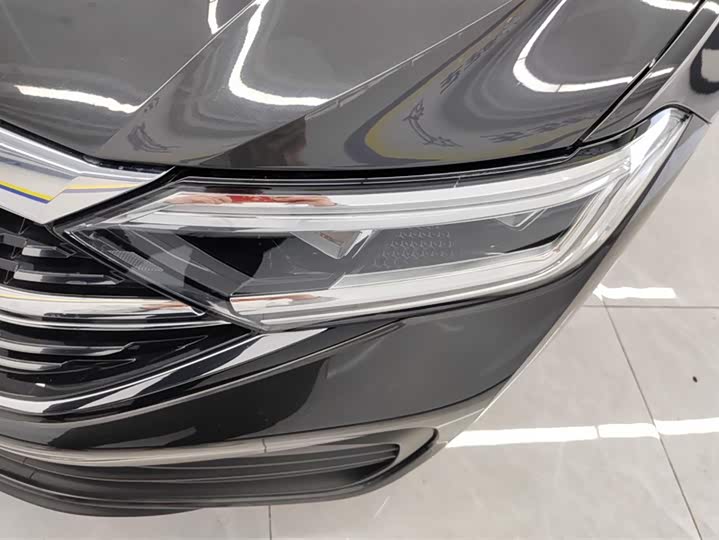 Фото 5 - Volkswagen Sagitar L