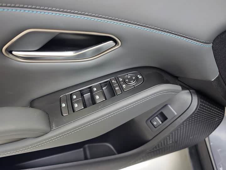 Фото 4 - BYD Qin L