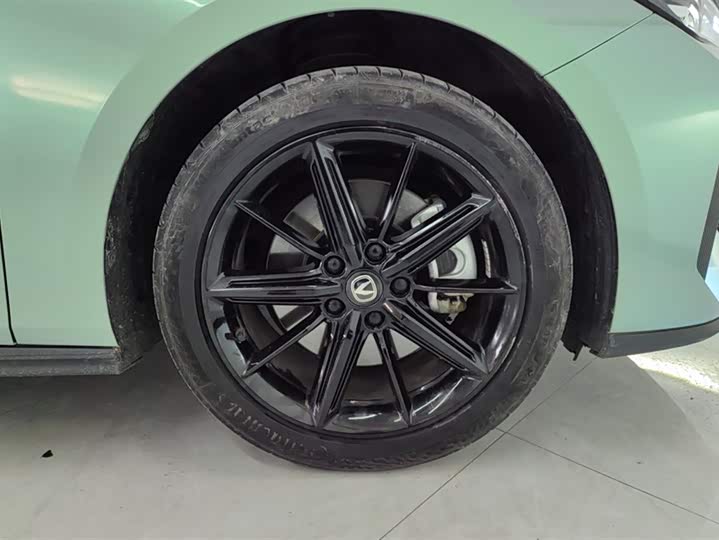 Фото 6 - Changan UNI-V Hybrid