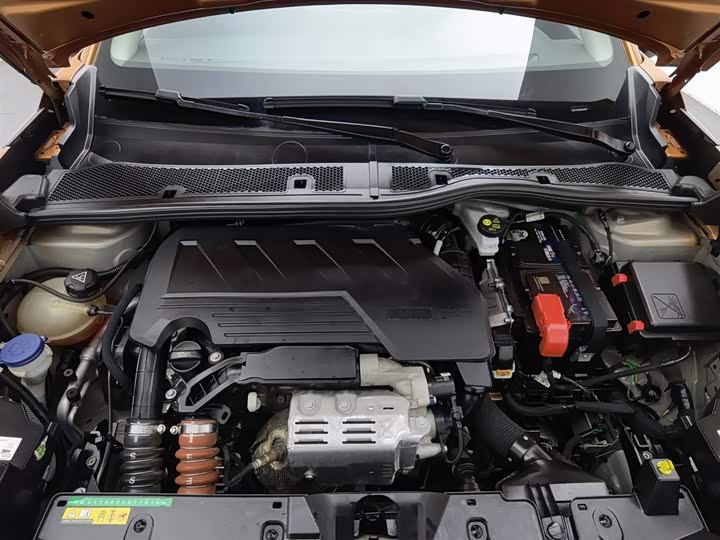 Фото 6 - Peugeot 2008