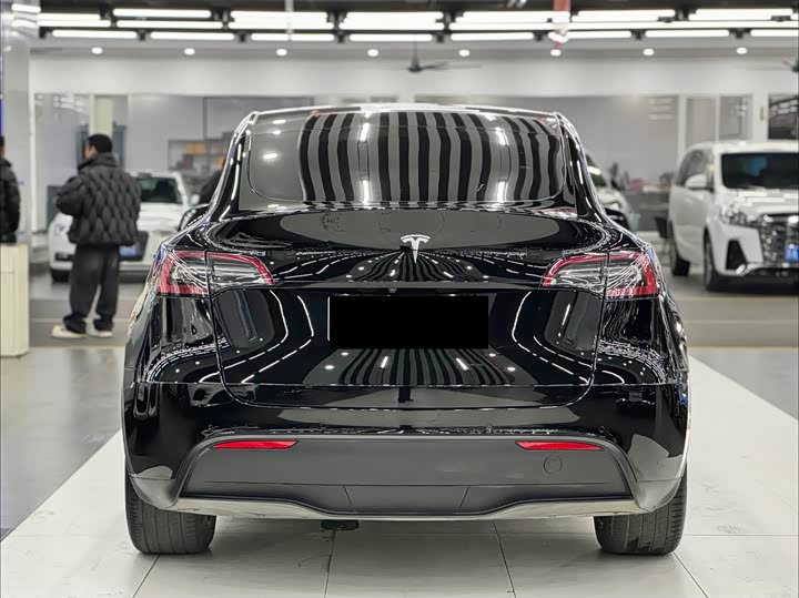 Фото 5 - Tesla Model Y