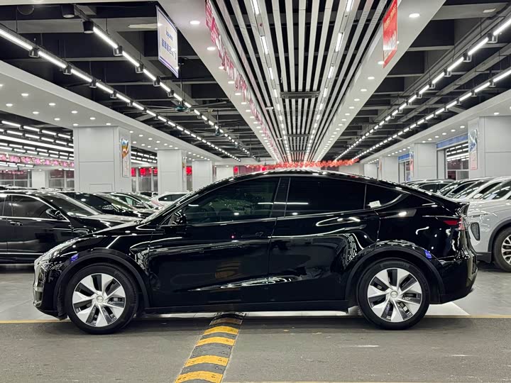 Фото 7 - Tesla Model Y