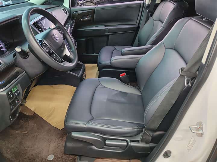 Фото 2 - Honda Odyssey