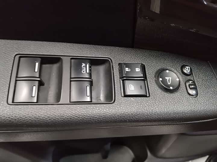 Фото 3 - Honda Odyssey