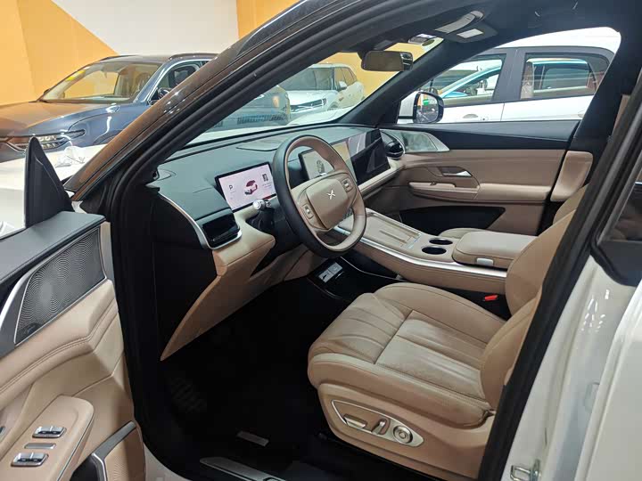 Фото 2 - XPeng G9