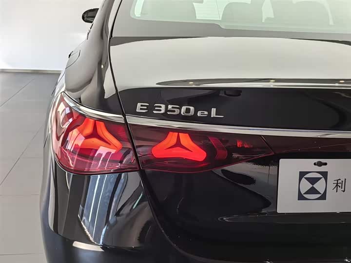 Фото 7 - Mercedes-Benz E-Class Hybrid