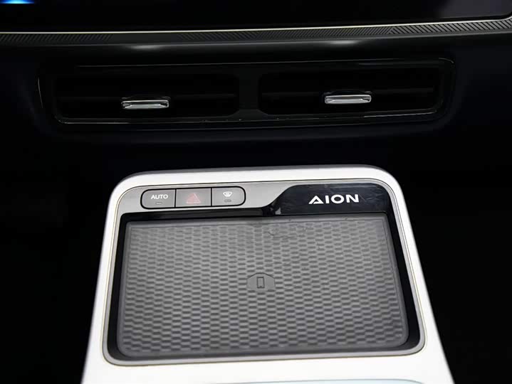 Фото 9 - GAC Aion Y