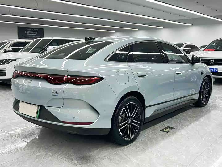 Фото 4 - BYD Qin L