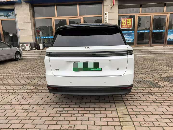 Фото 9 - LiXiang i8