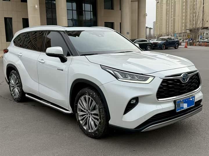 Фото 3 - Toyota Highlander