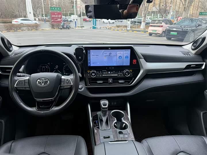 Фото 6 - Toyota Highlander