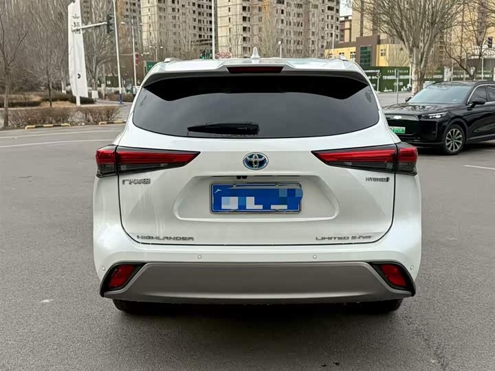 Фото 8 - Toyota Highlander