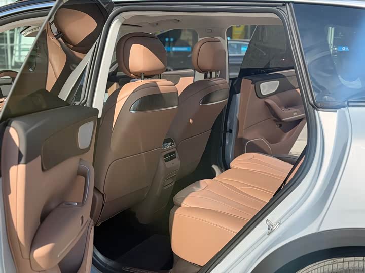 Фото 5 - Leapmotor C11