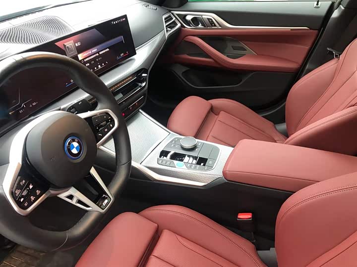 Фото 8 - BMW i4