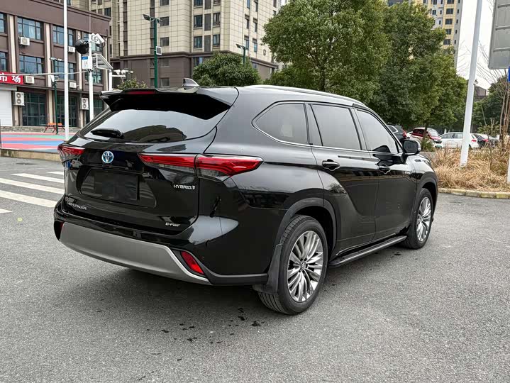 Фото 7 - Toyota Highlander