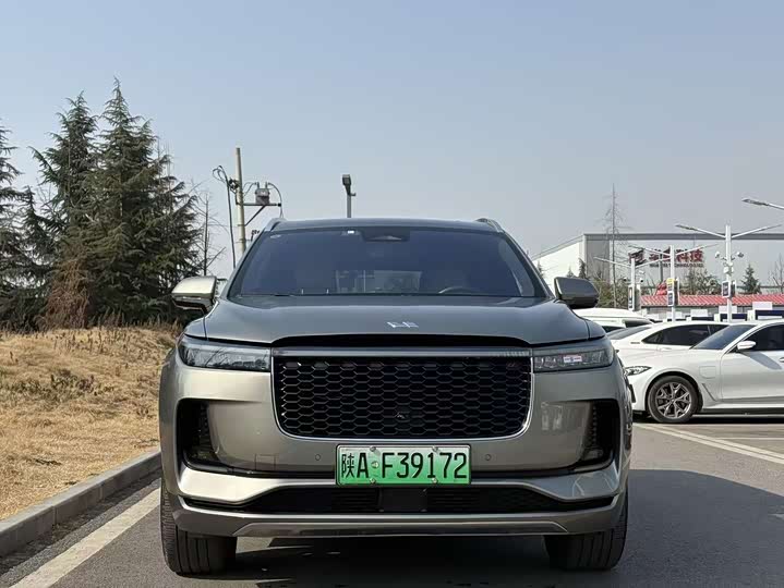 Фото 2 - LiXiang One