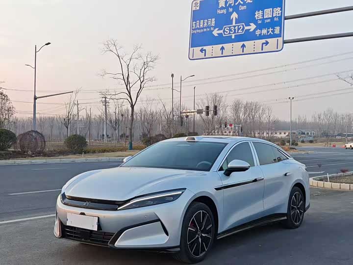 Фото 1 - BYD Han L