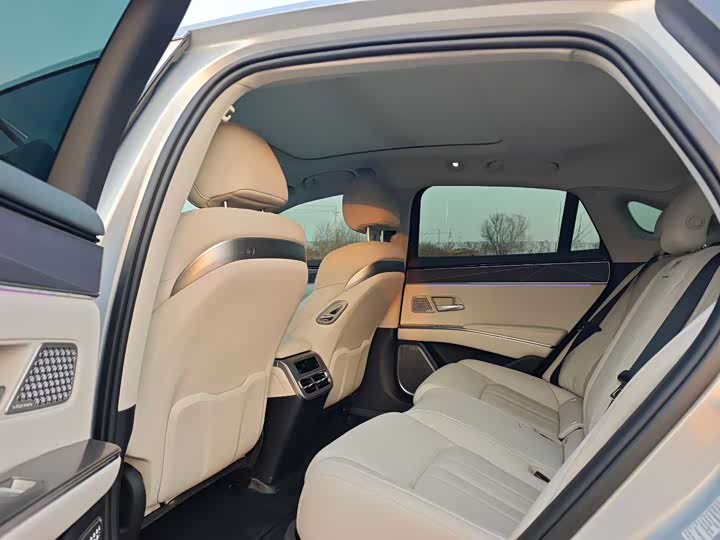 Фото 6 - BYD Han L