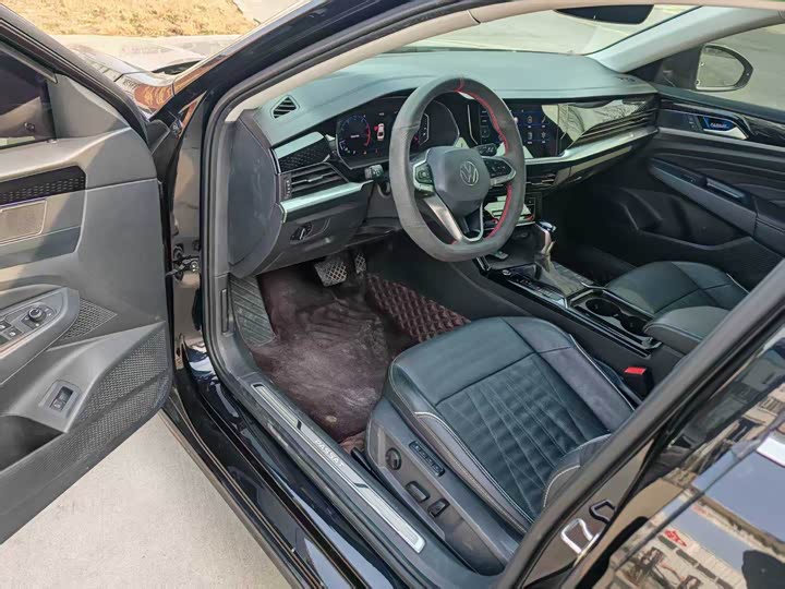 Фото 4 - Volkswagen Passat