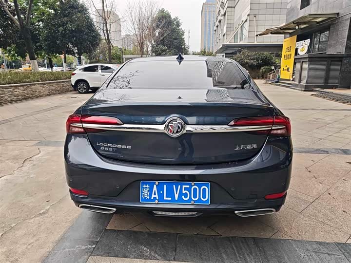 Фото 4 - Buick LaCrosse