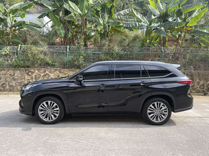 Фото 3 - Toyota Highlander