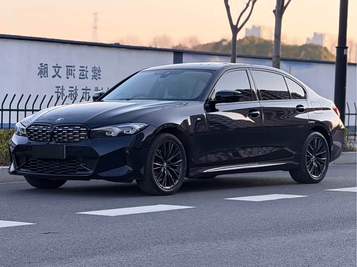 Фото 1 - BMW 3 Series