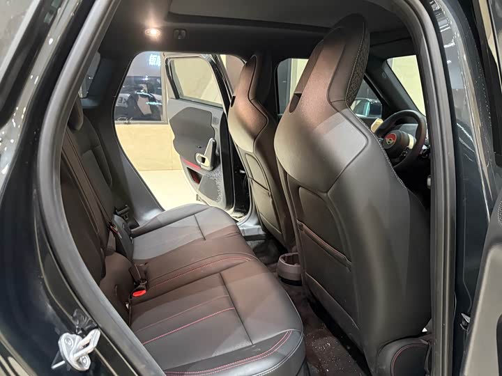 Фото 9 - Mini Cooper