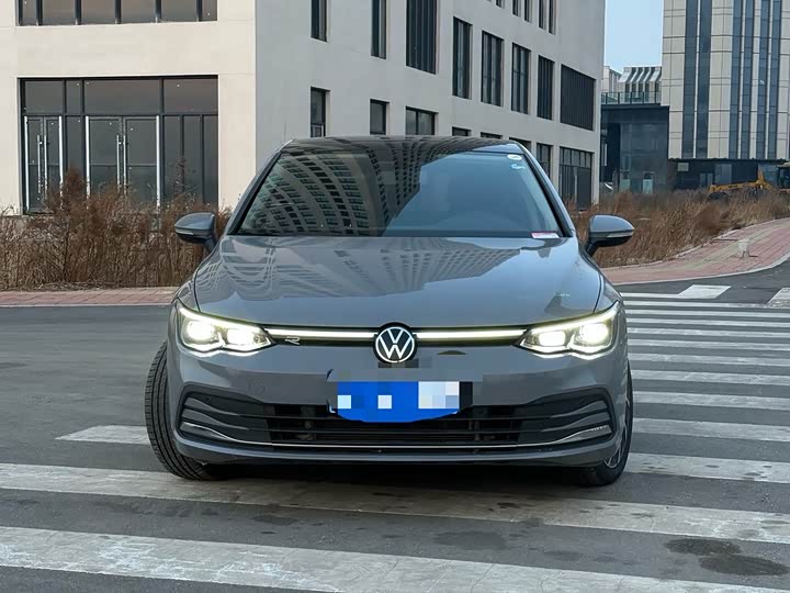 Фото 2 - Volkswagen Golf