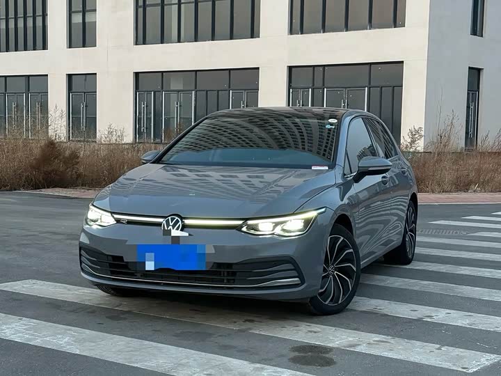 Фото 3 - Volkswagen Golf