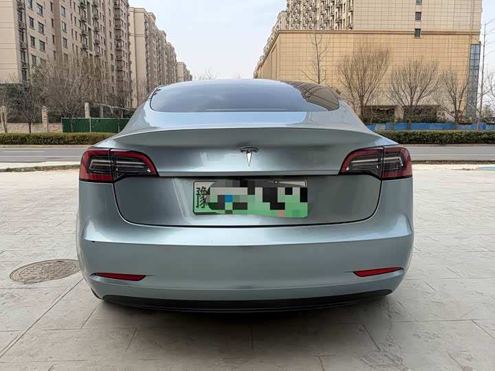 Фото 9 - Tesla Model 3