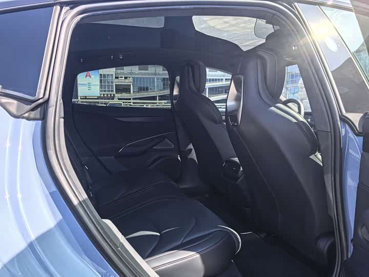 Фото 9 - Xiaomi SU7