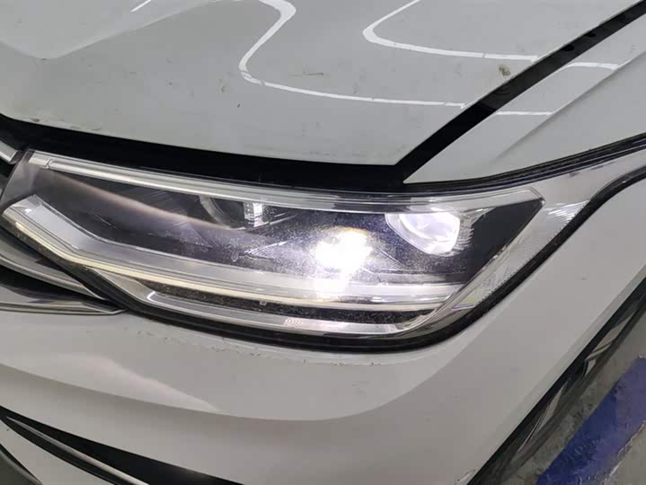 Фото 5 - Volkswagen Tiguan L Pro