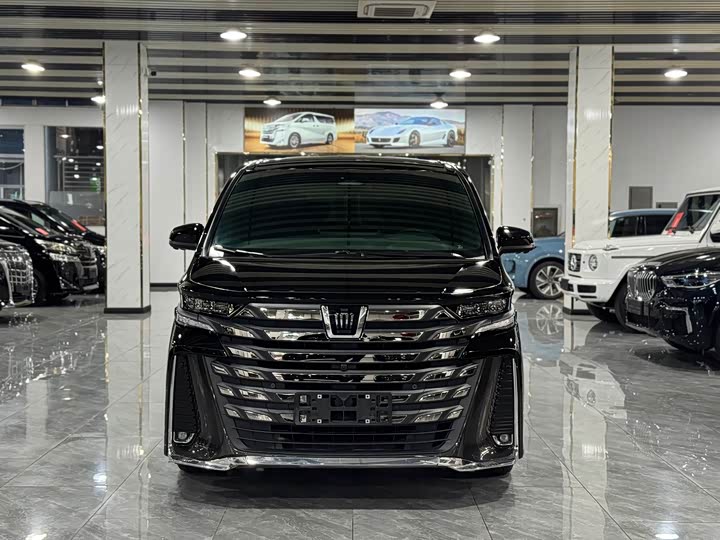 Фото 2 - Toyota Vellfire