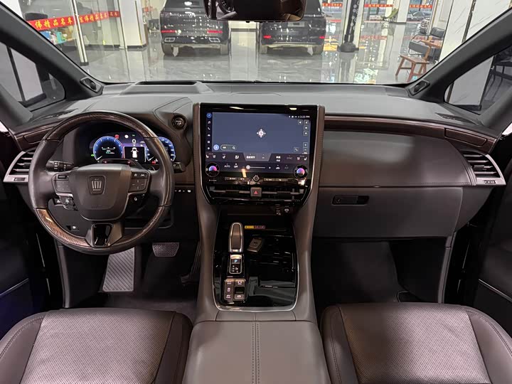 Фото 7 - Toyota Vellfire