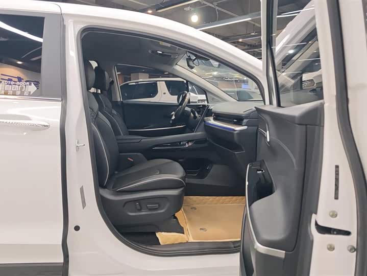 Фото 8 - Hyundai Custo