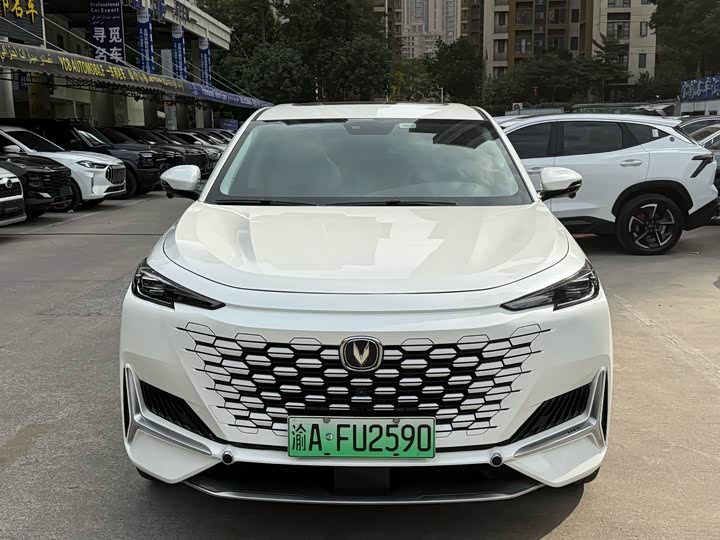 Фото 2 - Changan UNI-K Hybrid