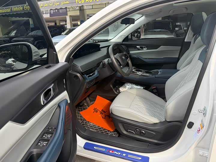 Фото 8 - Changan UNI-K Hybrid