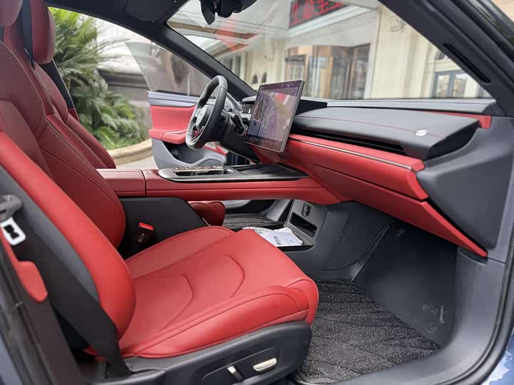 Фото 6 - Xiaomi SU7