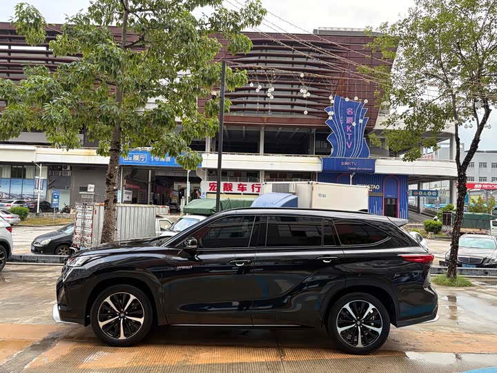 Фото 5 - Toyota Crown Kluger