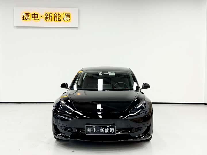 Фото 2 - Tesla Model 3