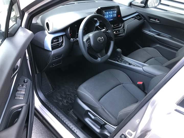 Фото 7 - Toyota Izoa