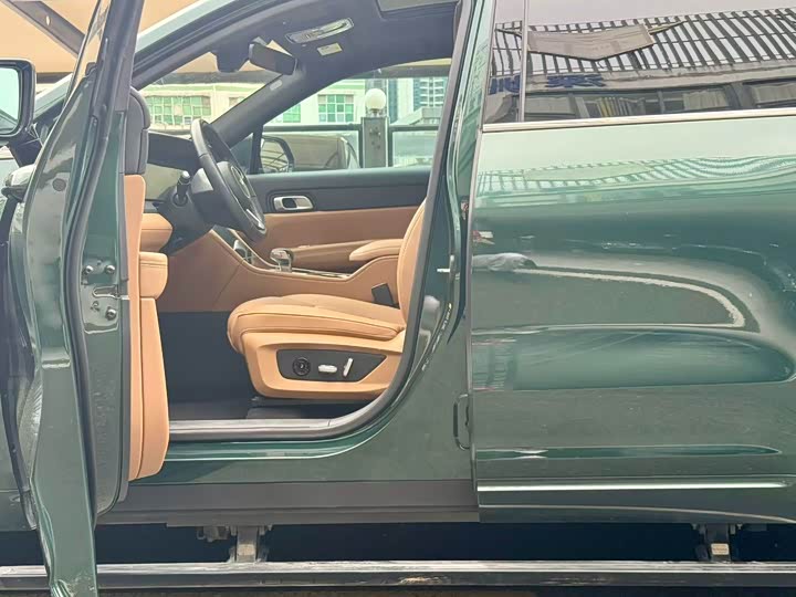 Фото 4 - LiXiang One