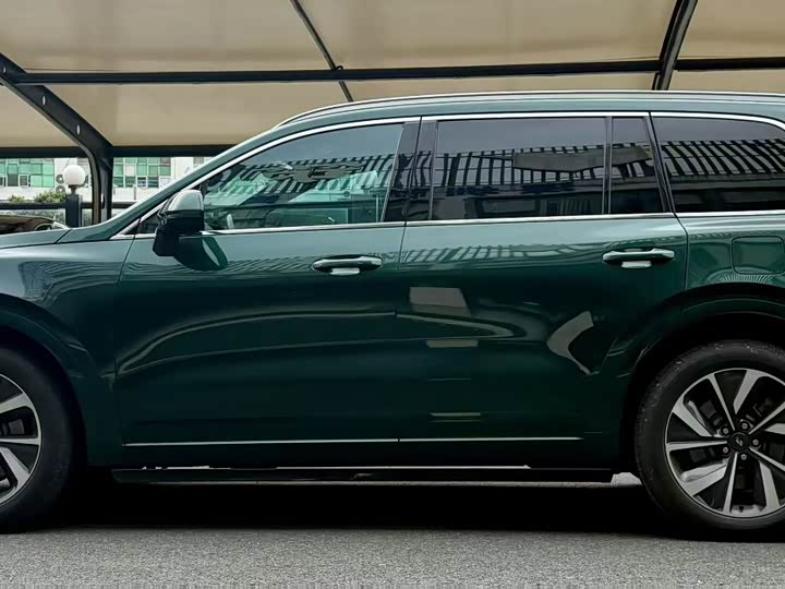 Фото 7 - LiXiang One