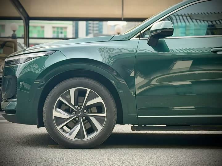 Фото 8 - LiXiang One