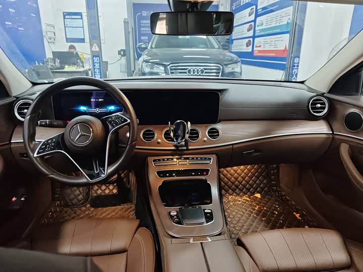 Фото 3 - Mercedes-Benz E-Class Hybrid