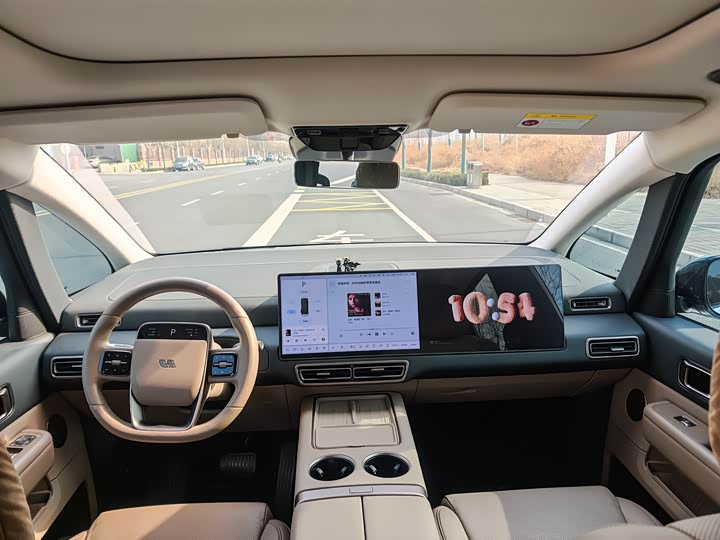 Фото 9 - LiXiang Mega