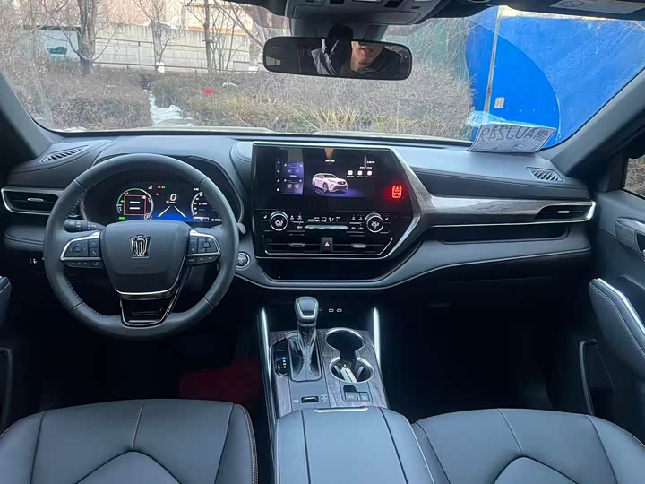 Фото 6 - Toyota Crown Kluger