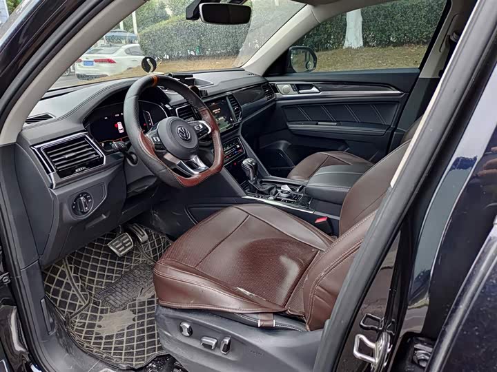 Фото 7 - Volkswagen Teramont X